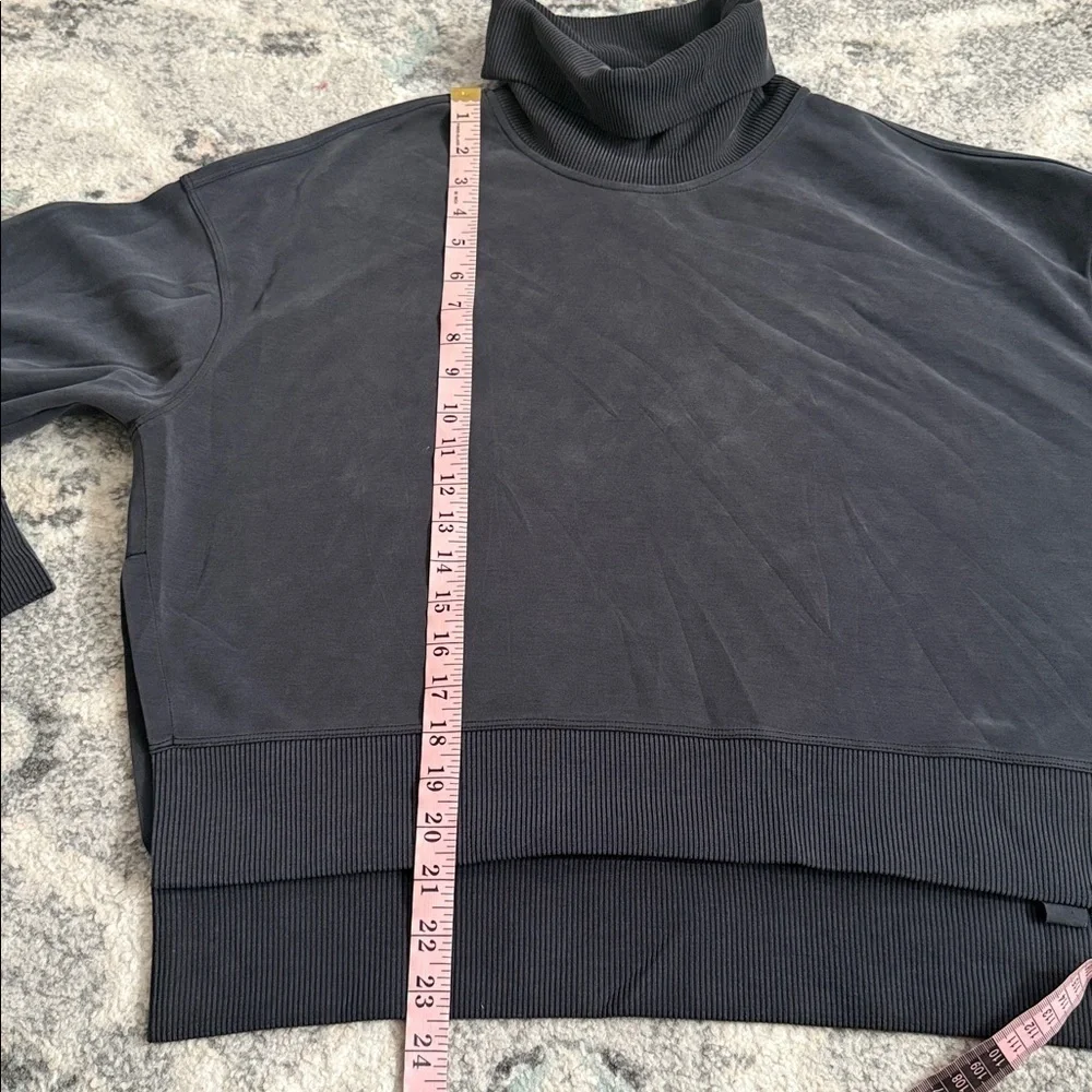 Lululemon Softstreme Turtleneck Pullover in Black